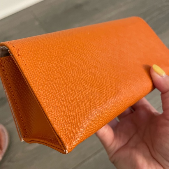 Tory Burch Orange Sunglasses Case - Picture 4 of 6